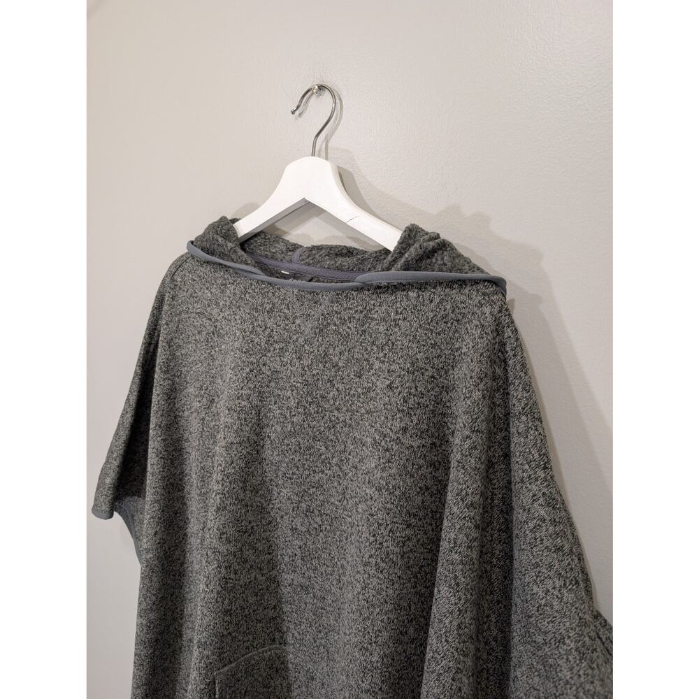 Eddie Bauer Heathered Gray Hooded Poncho Cape - Picture 2 of 10